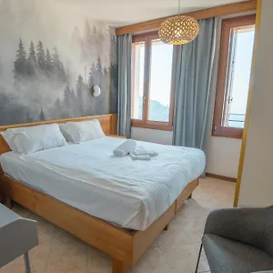  Hotel Diana